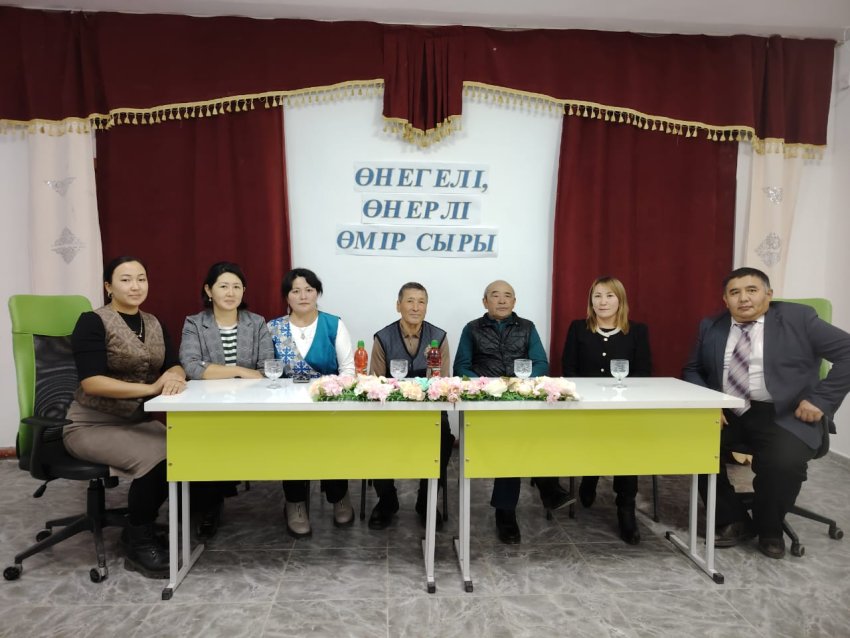 "Өнегелі,өнерлі өмір сыры"