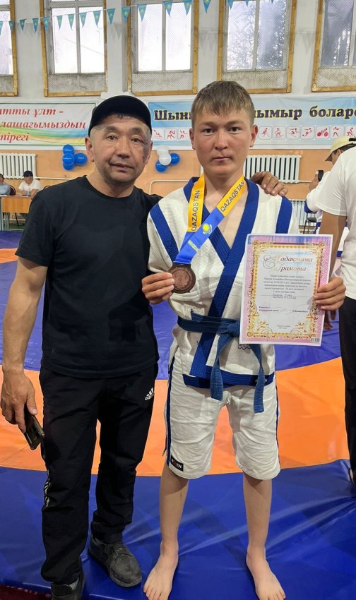 Қазақ күресінен спорт шебері Насиев Қадырбек Насиұлының жүлдесіне арналған 2010-2011 жылы туған жасөспірім ұлдар арасындағы қазақ күресінен аудандық ашық турнир
